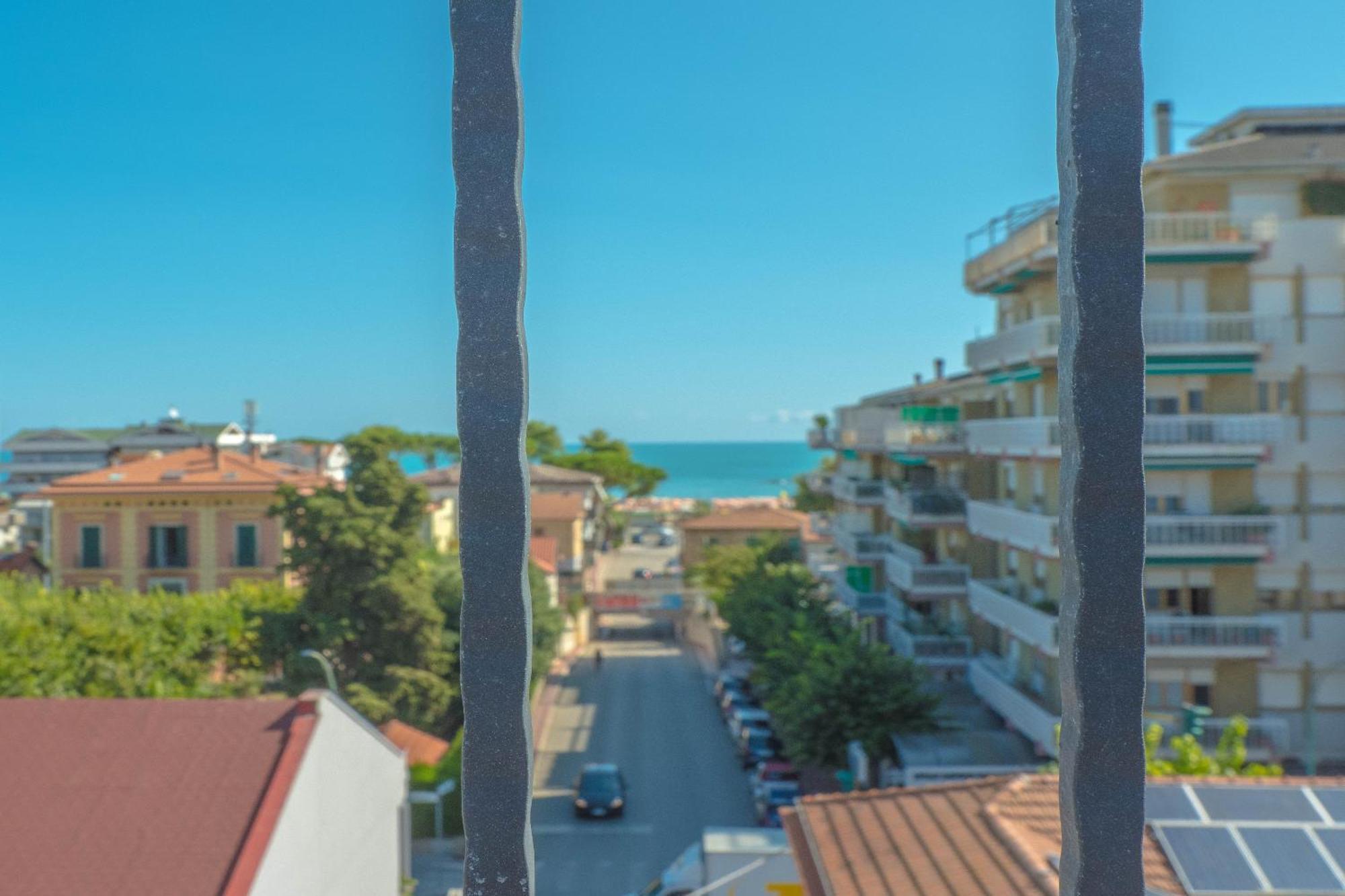 Hotel Albatros Roseto Degli Abruzzi Buitenkant foto