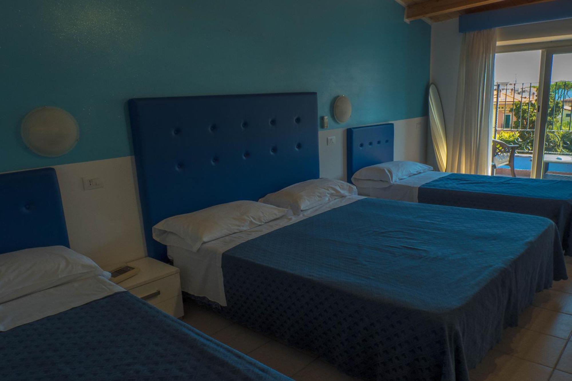 Hotel Albatros Roseto Degli Abruzzi Buitenkant foto
