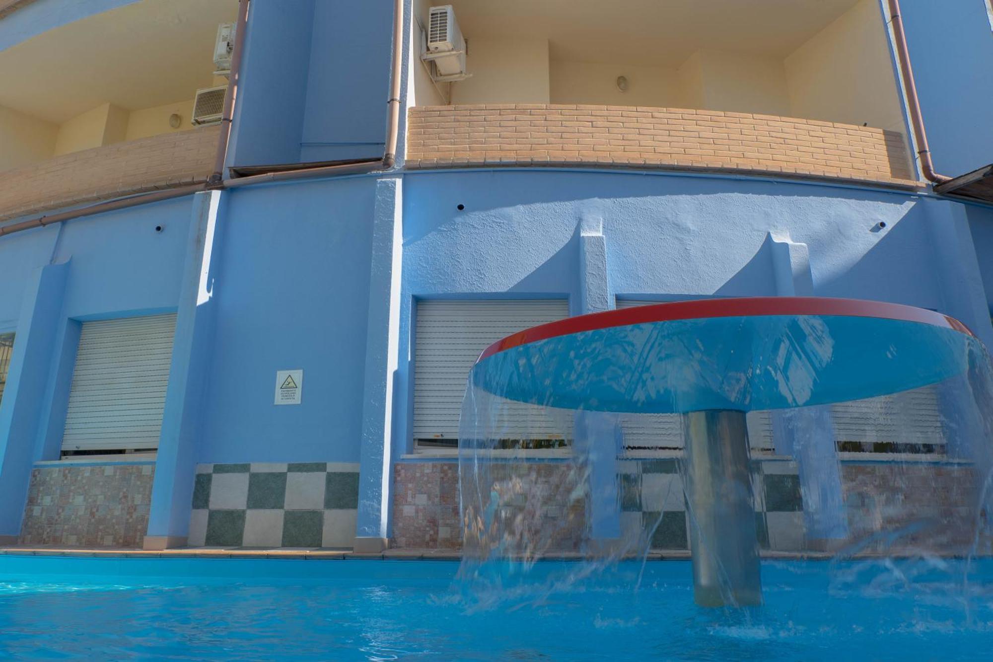 Hotel Albatros Roseto Degli Abruzzi Buitenkant foto