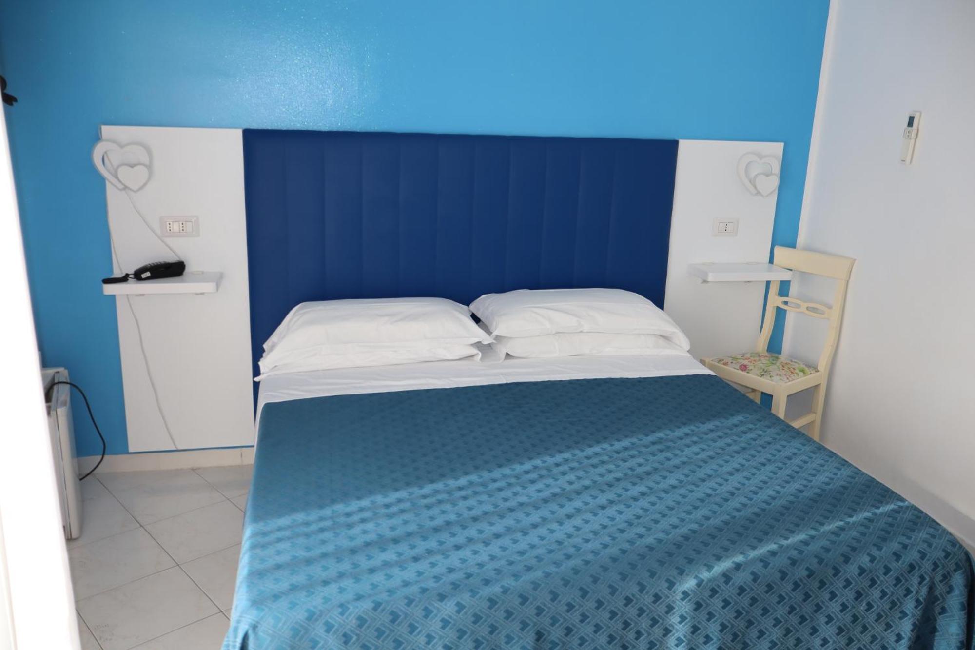 Hotel Albatros Roseto Degli Abruzzi Buitenkant foto