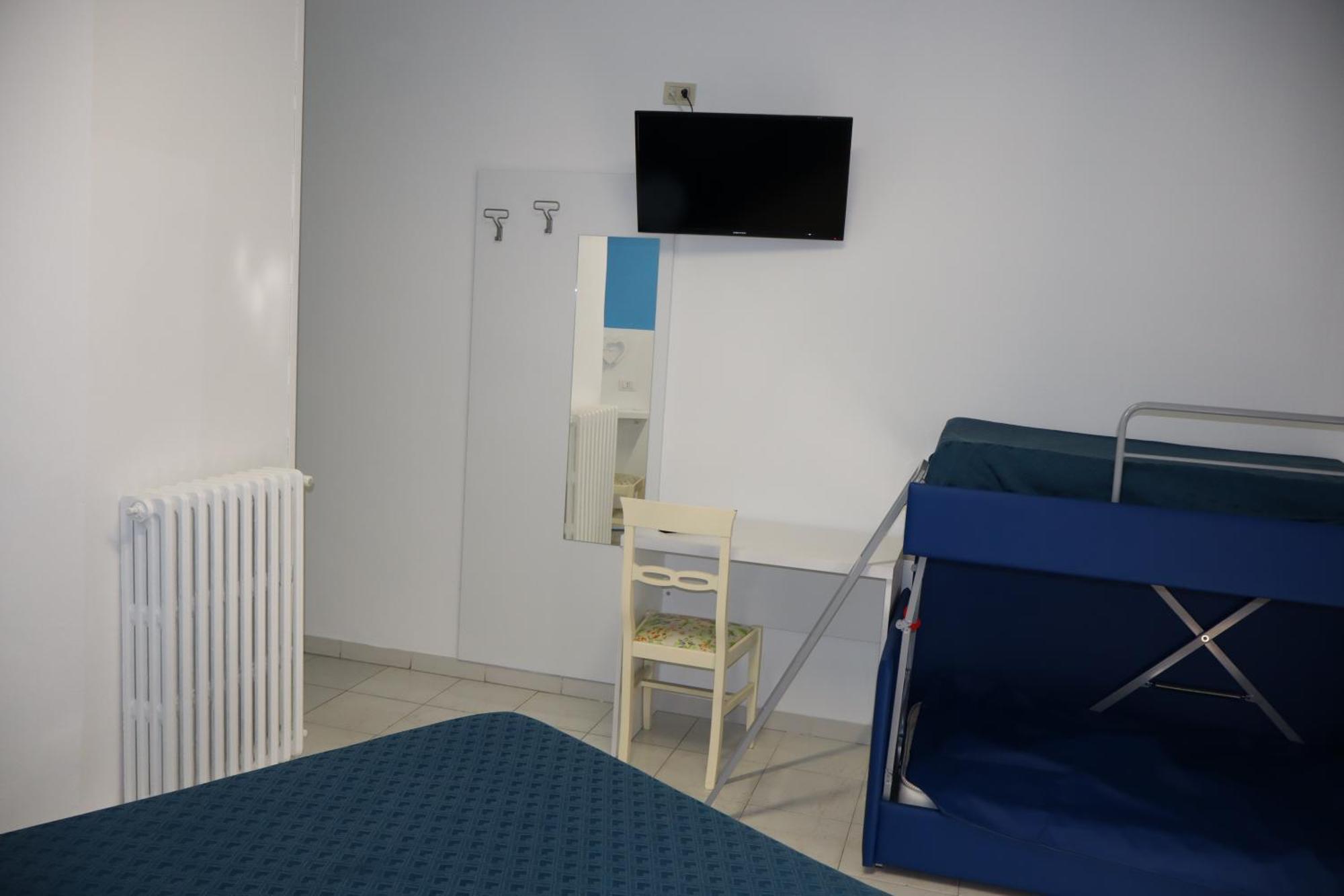 Hotel Albatros Roseto Degli Abruzzi Buitenkant foto