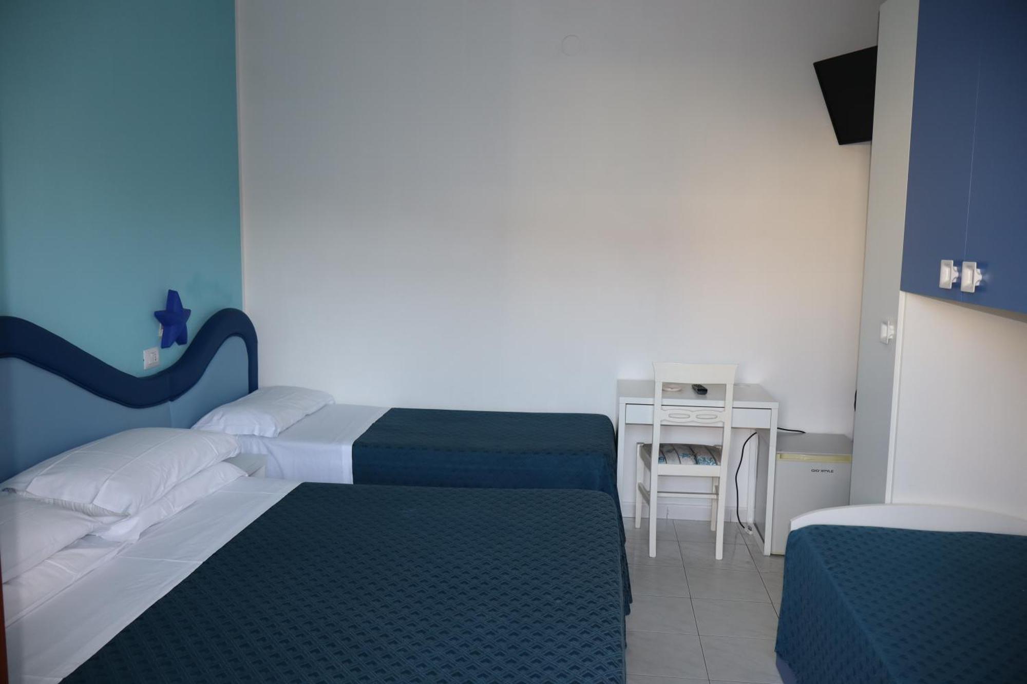 Hotel Albatros Roseto Degli Abruzzi Buitenkant foto